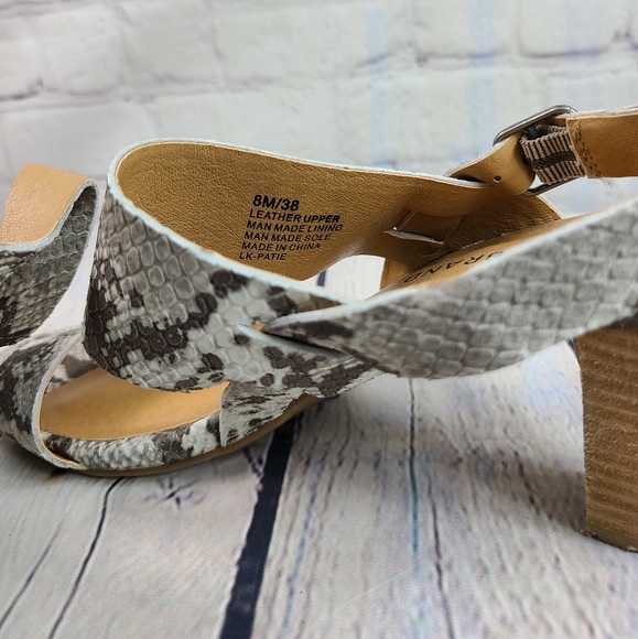 Lucky Brand snake skin print heels size 8 - Picture 8 of 9
